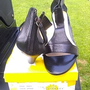 Ladies shoes